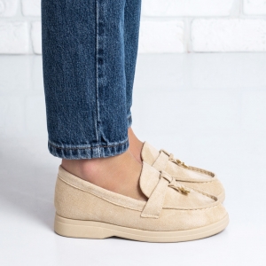 Дамски мокасини в бежово