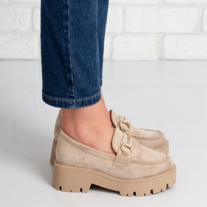 Дамски мокасини в бежово