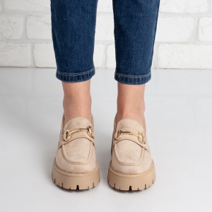 Дамски мокасини в бежово