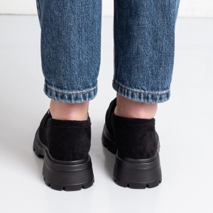 Дамски мокасини в черно