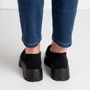 Дамски мокасини в черно