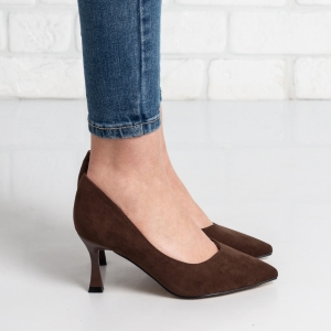 Дамски обувки на ток в кафяво