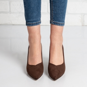 Дамски обувки на ток в кафяво