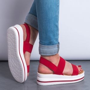 Дамски сандали в червено
